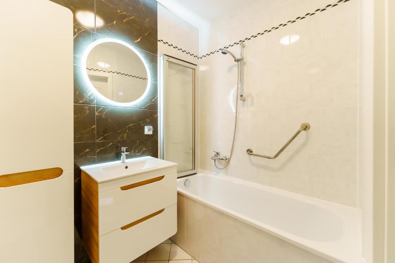 Apartament Klonowa Kołobrzeg Esterno foto